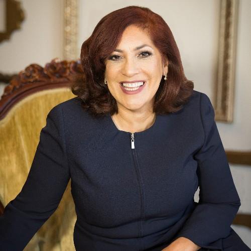 EVELYN COSME's